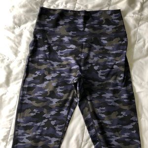 Aerie chill play move camo leggings